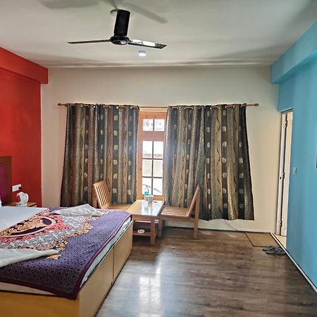 TSASKAN hotel Leh Bagian luar foto