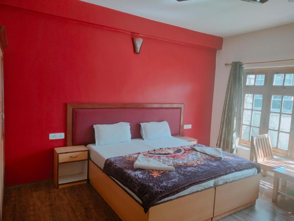 TSASKAN hotel Leh Bagian luar foto