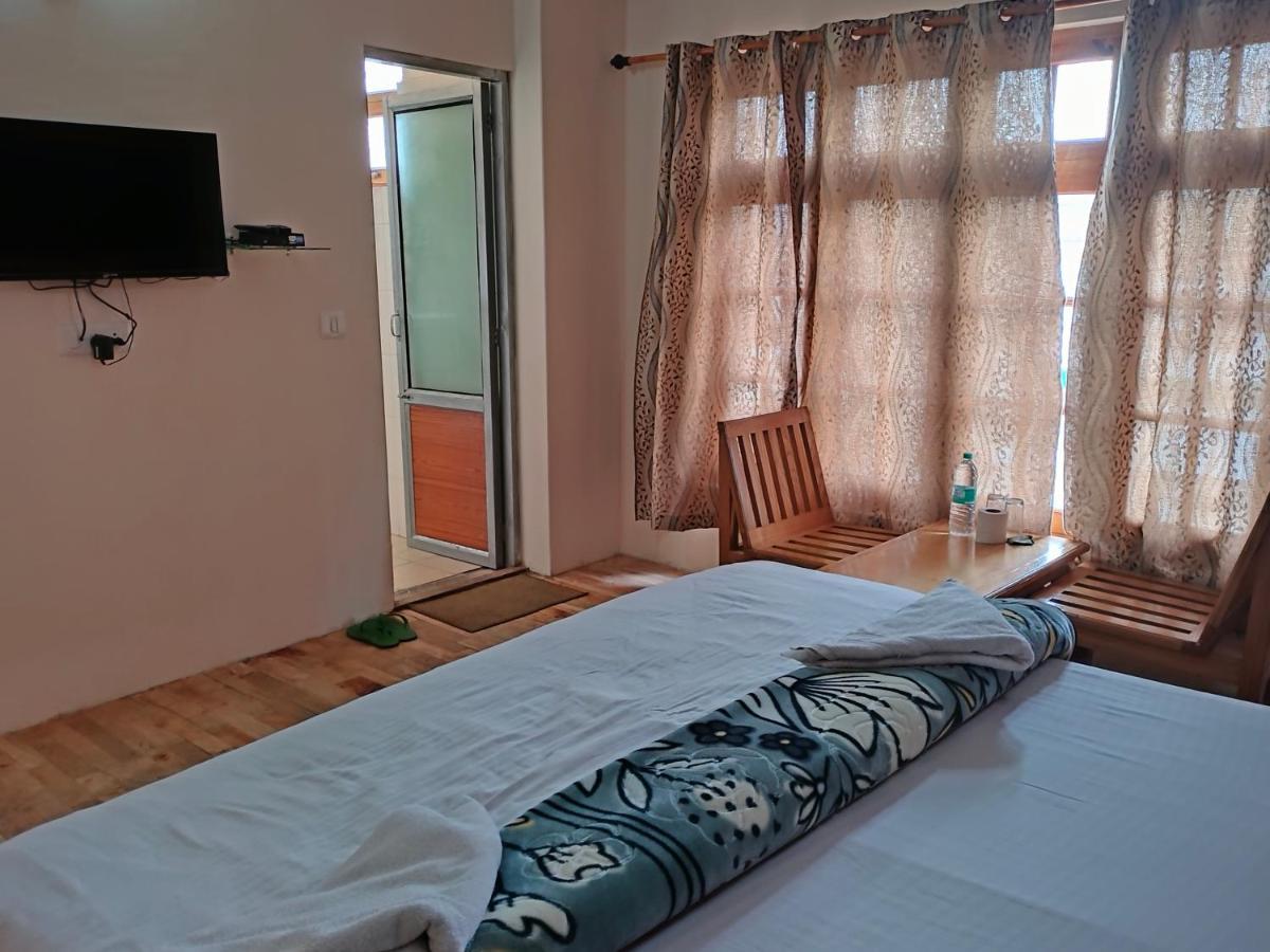 TSASKAN hotel Leh Bagian luar foto