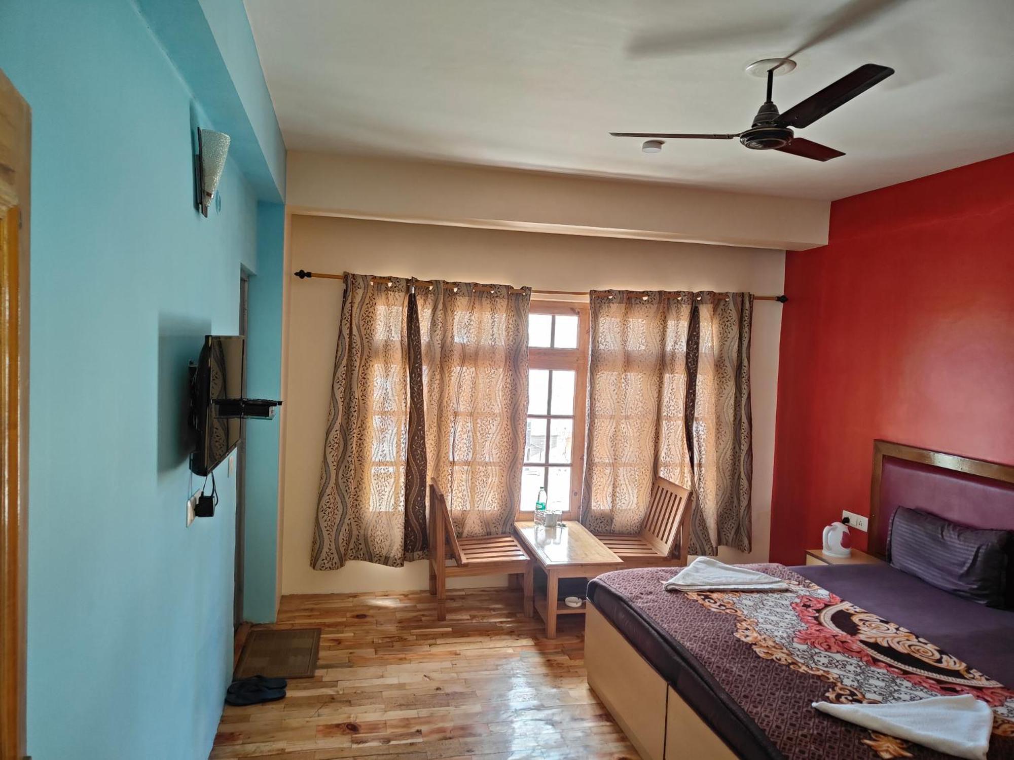 TSASKAN hotel Leh Bagian luar foto