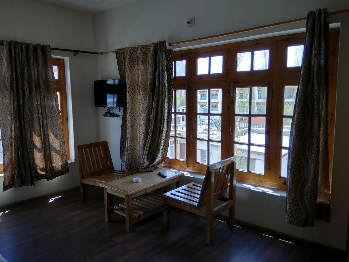 TSASKAN hotel Leh Bagian luar foto