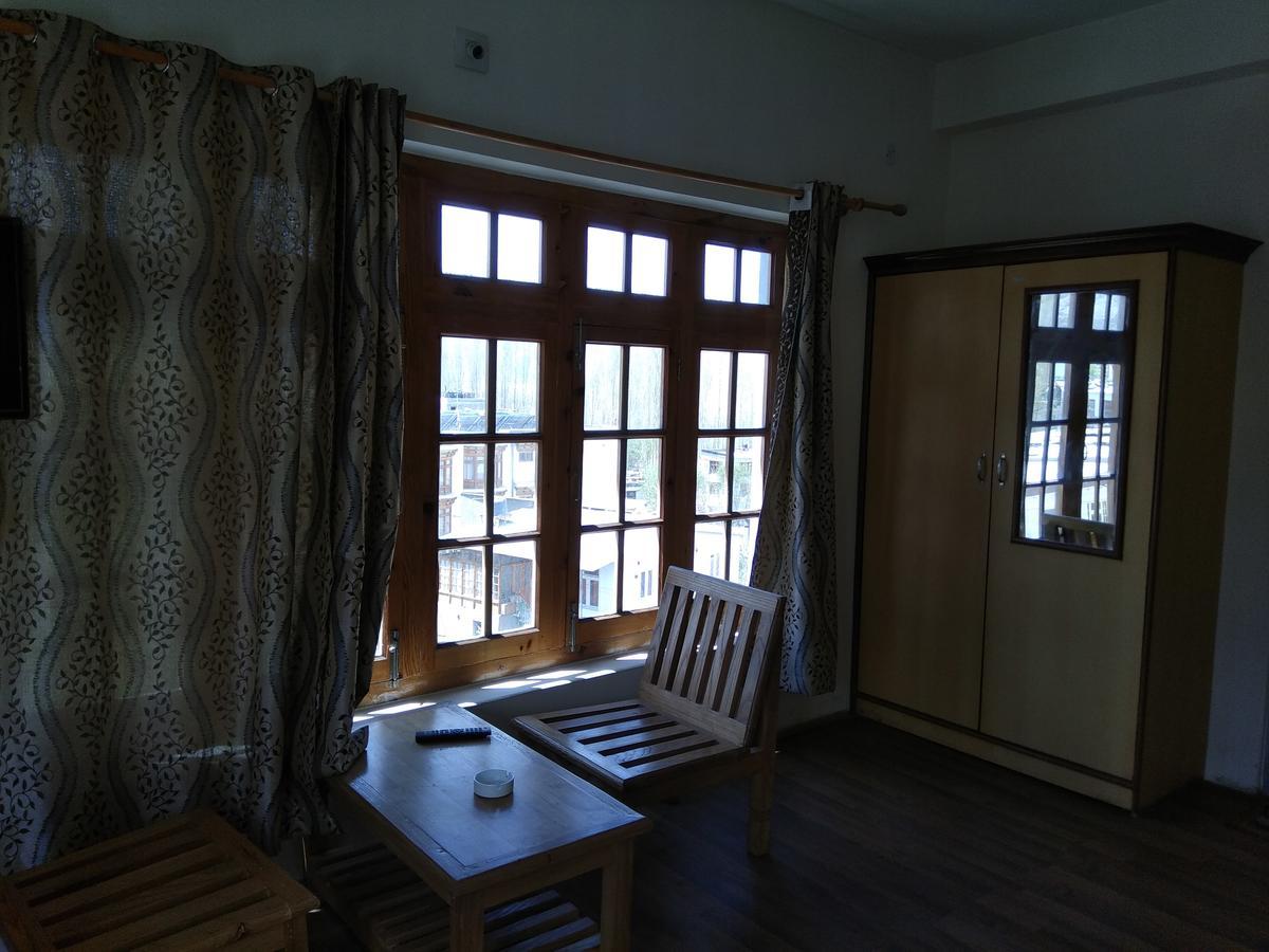 TSASKAN hotel Leh Bagian luar foto