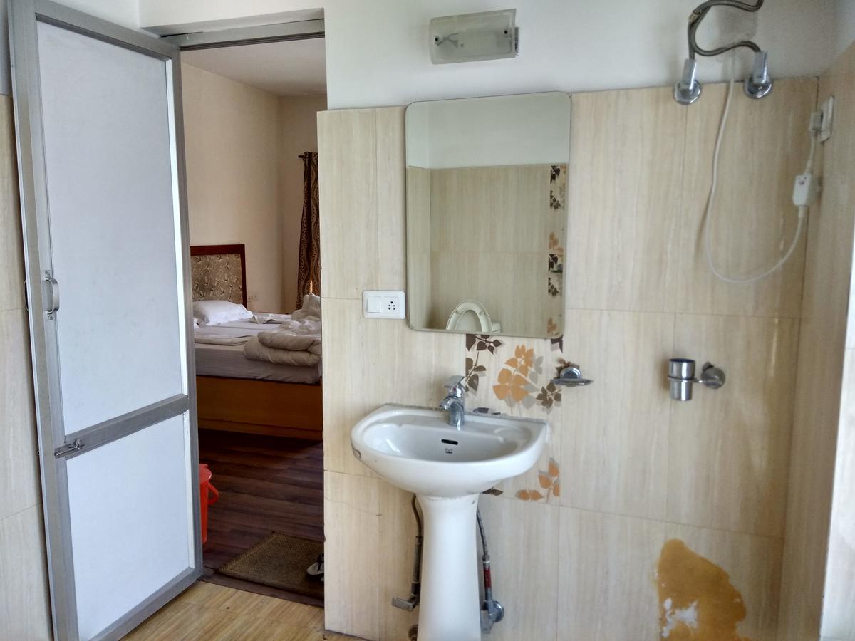 TSASKAN hotel Leh Bagian luar foto