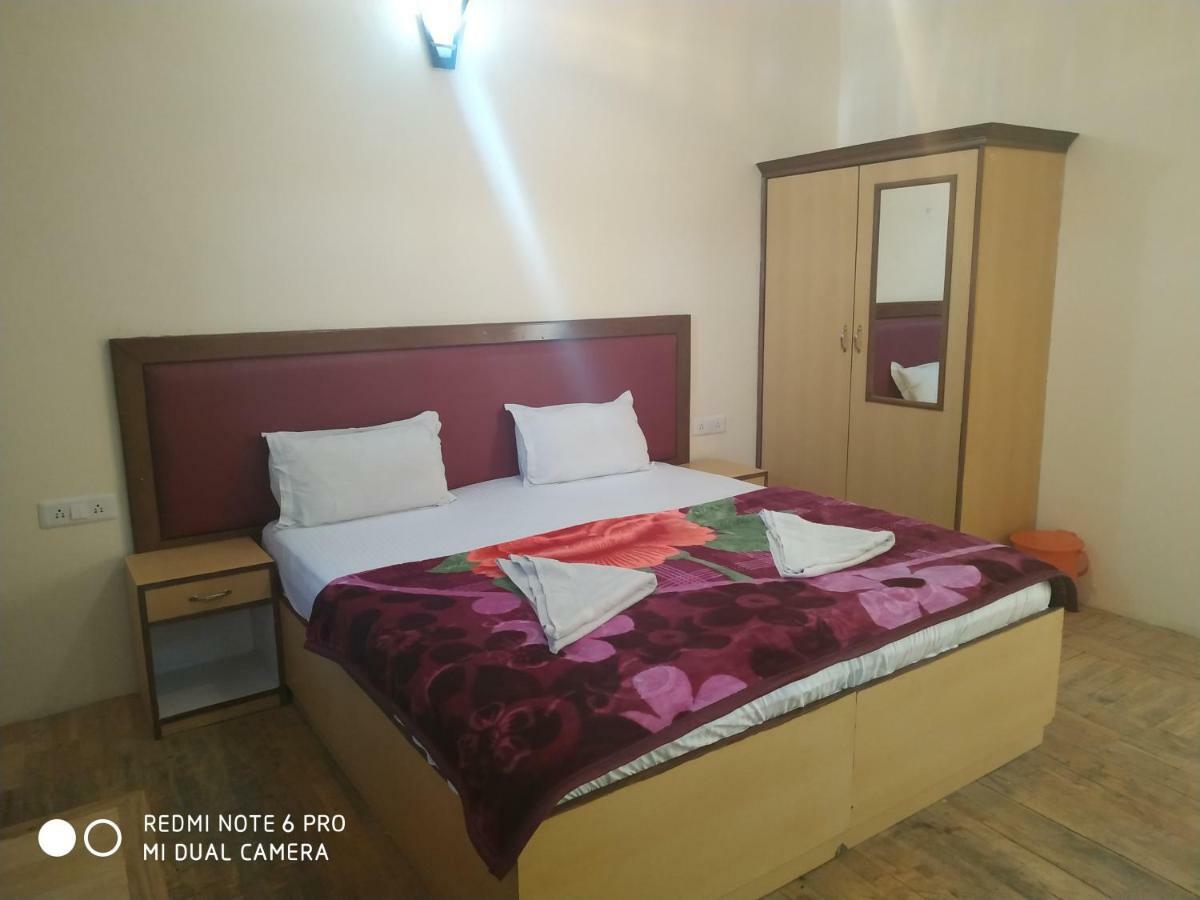 TSASKAN hotel Leh Bagian luar foto