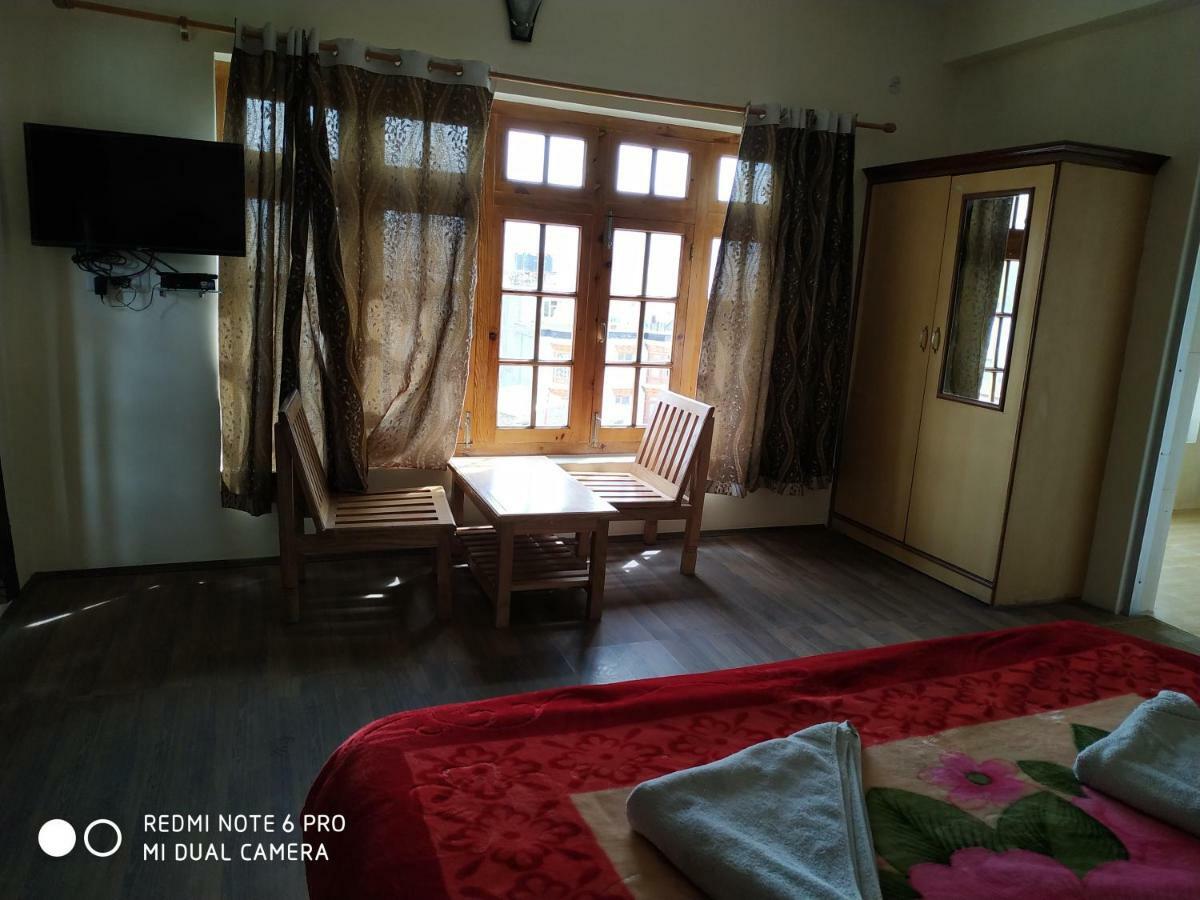TSASKAN hotel Leh Bagian luar foto